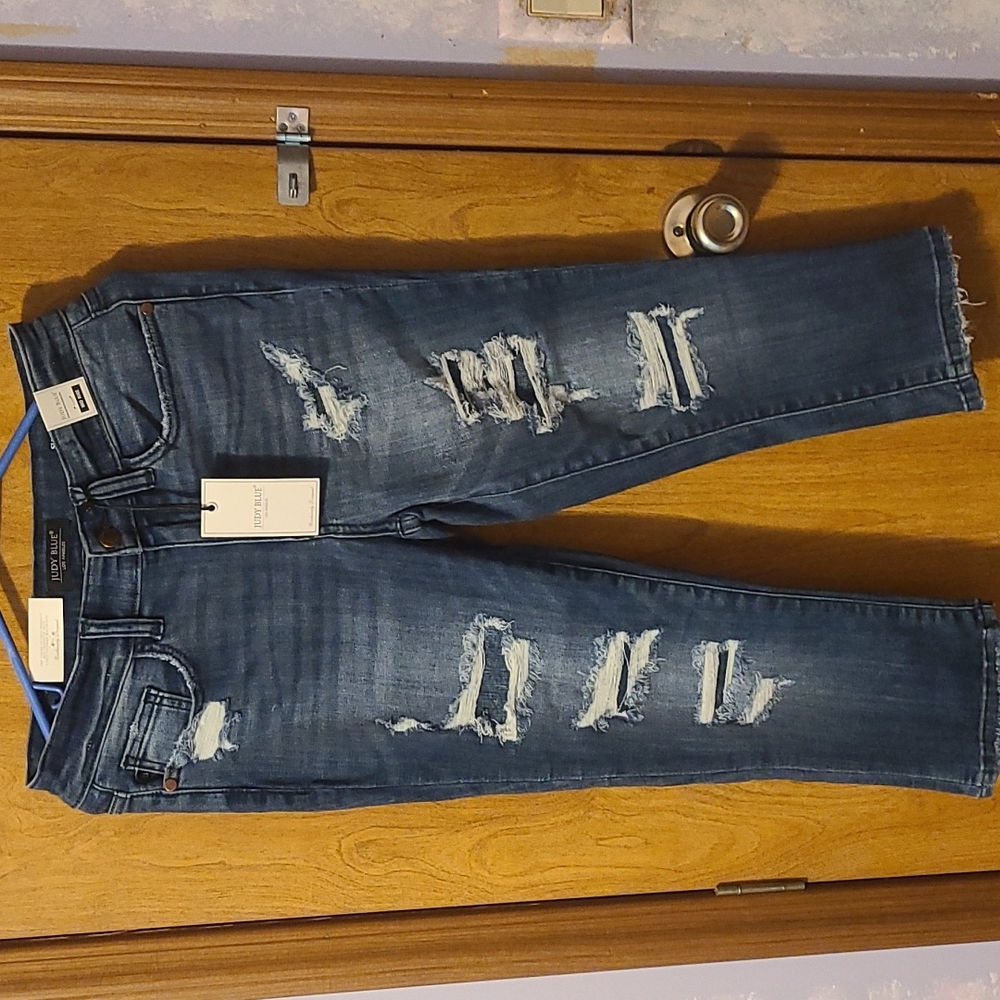 Capris
